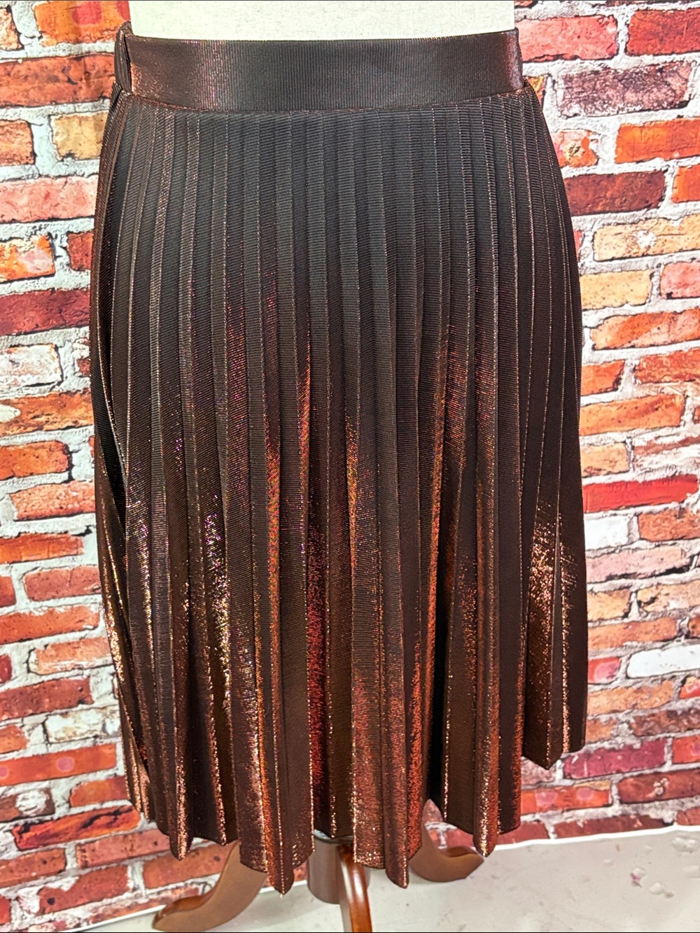 Lauren Conrad Runway Metallic Copper BronzePleated Midi Skirt Medium